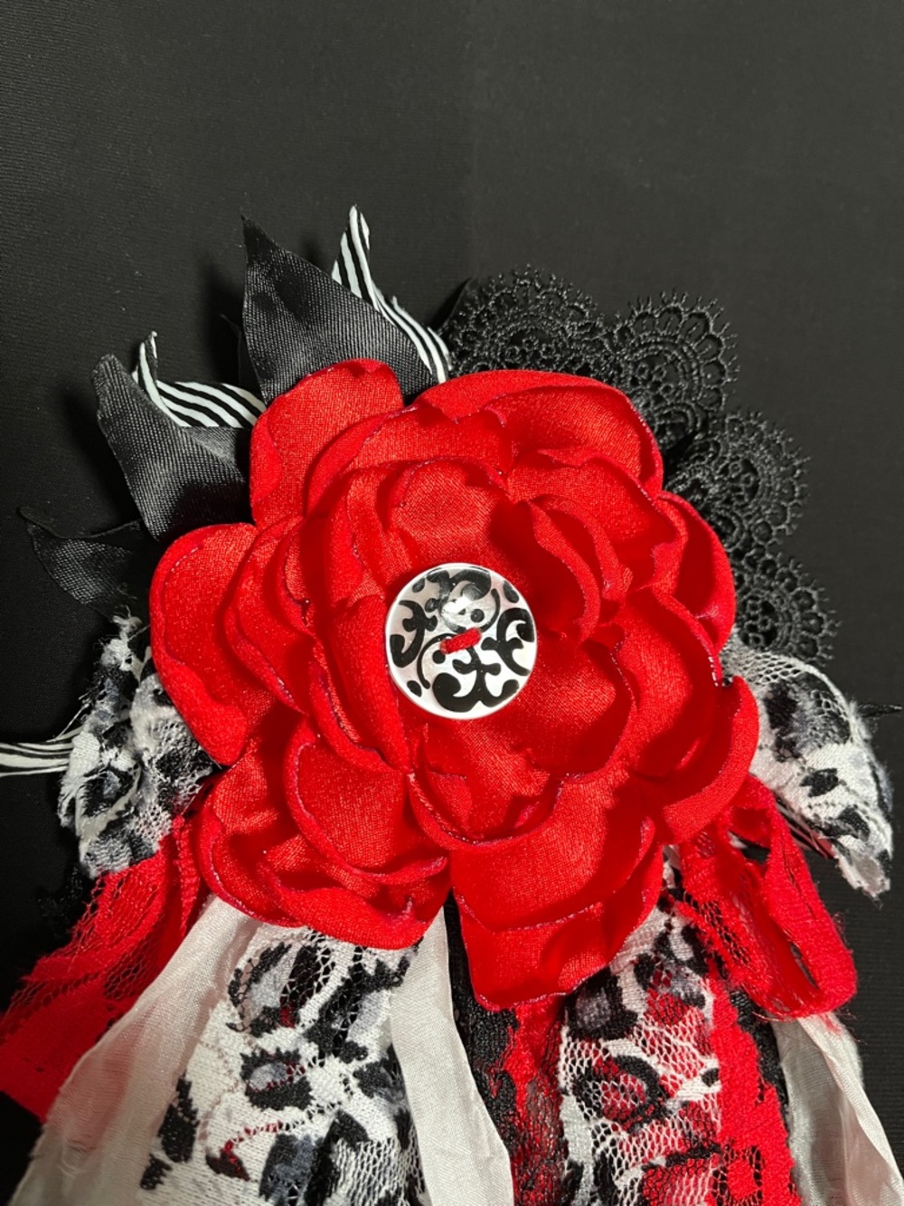 Scrappy Flower Pin 🌺 - Picture 3 of 5